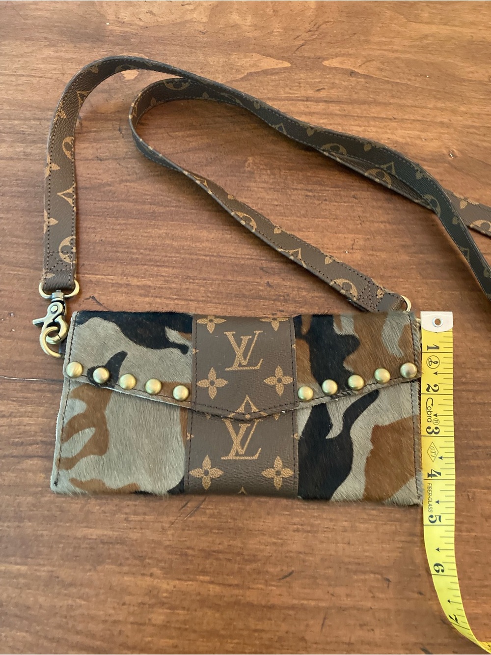 Keep it Gypsy Camouflage Crossbody. - Picture 3 of 7